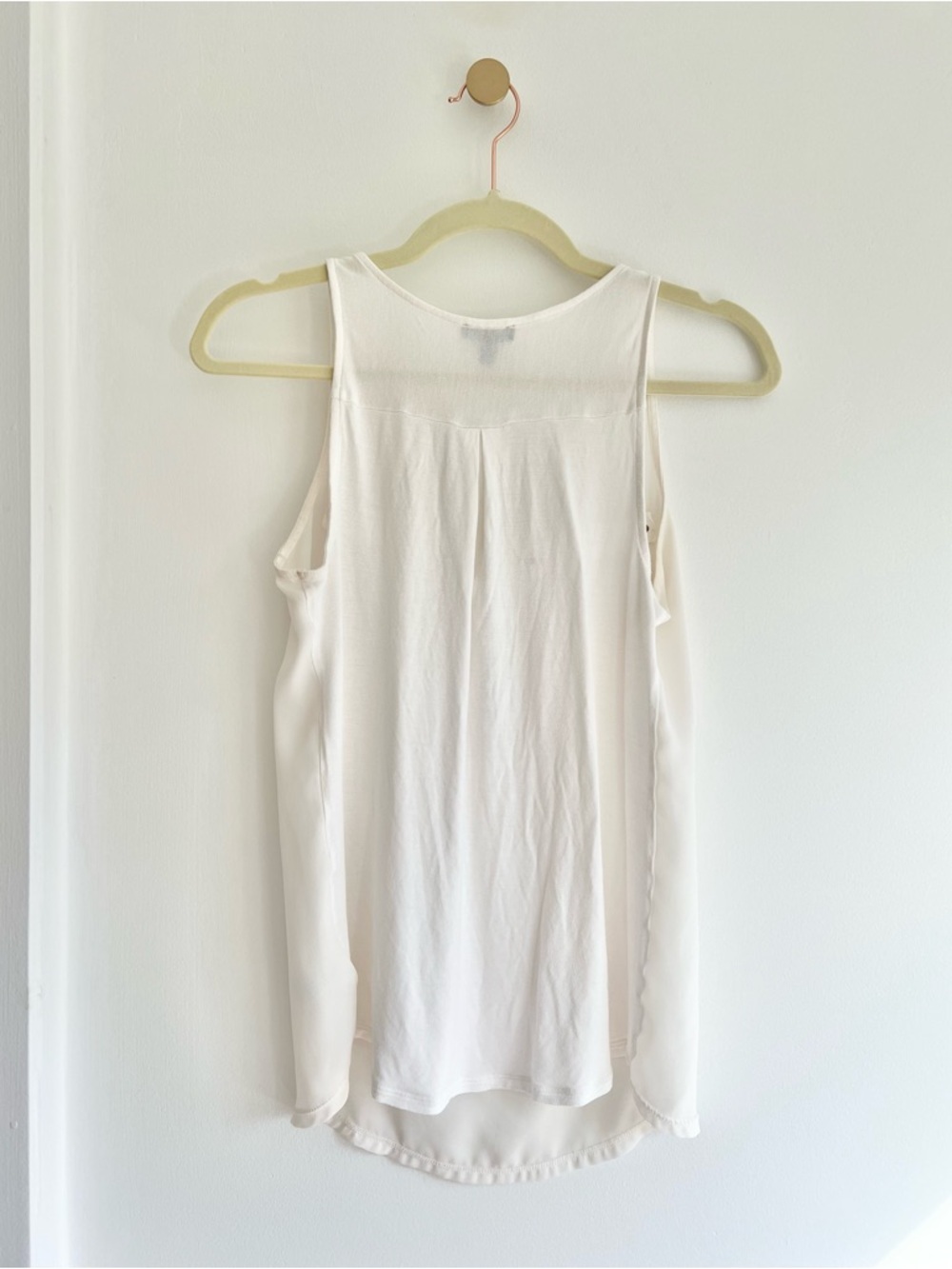 Express Women’s White Zip-Front Tank Top with Gold Accents | Small - Picture 5 of 7